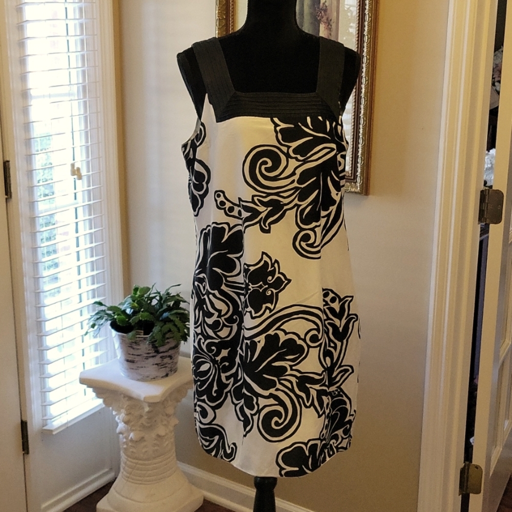 White House Black Market Black White floral silk blend sleeveless dress 14 EUC …